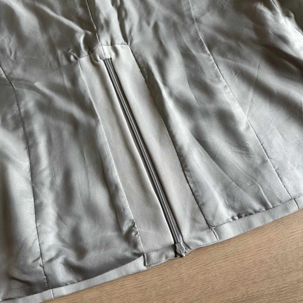 Banana Republic Women's Soft Gray Suit Jacket - Picture 6 of 7